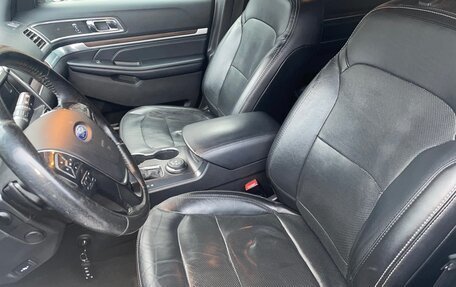 Ford Explorer VI, 2017 год, 2 985 000 рублей, 13 фотография