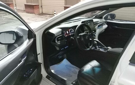 Toyota Camry, 2023 год, 3 940 000 рублей, 8 фотография