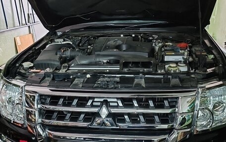 Mitsubishi Pajero IV, 2019 год, 4 340 000 рублей, 11 фотография