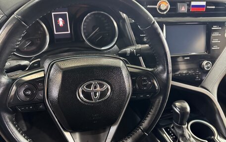 Toyota Camry, 2019 год, 2 700 000 рублей, 9 фотография