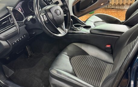 Toyota Camry, 2019 год, 2 700 000 рублей, 11 фотография