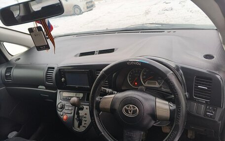 Toyota Wish II, 2004 год, 748 000 рублей, 7 фотография