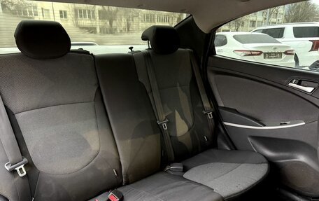 Hyundai Solaris II рестайлинг, 2013 год, 850 000 рублей, 10 фотография