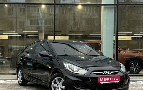 Hyundai Solaris II рестайлинг, 2013 год, 850 000 рублей, 3 фотография