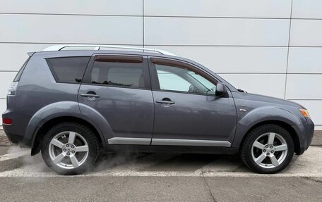 Mitsubishi Outlander III рестайлинг 3, 2007 год, 950 000 рублей, 5 фотография