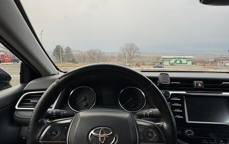 Toyota Camry, 2019 год, 2 400 000 рублей, 10 фотография