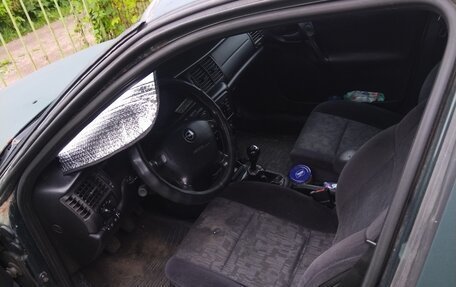 Opel Vectra B рестайлинг, 1998 год, 95 000 рублей, 2 фотография