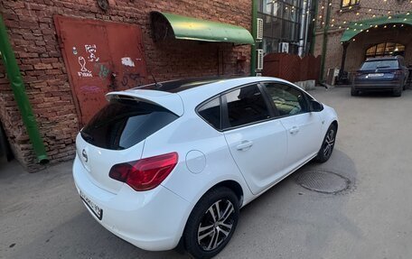 Opel Astra J, 2011 год, 650 000 рублей, 5 фотография