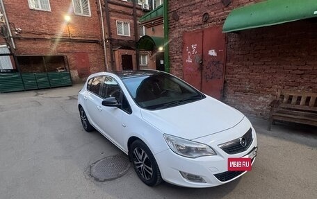 Opel Astra J, 2011 год, 650 000 рублей, 6 фотография