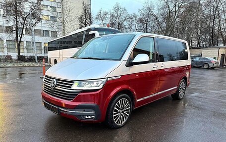Volkswagen Multivan T6 рестайлинг, 2022 год, 7 550 000 рублей, 2 фотография