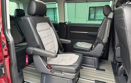 Volkswagen Multivan T6 рестайлинг, 2022 год, 7 550 000 рублей, 34 фотография