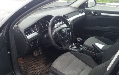 Skoda Superb III рестайлинг, 2011 год, 890 000 рублей, 16 фотография