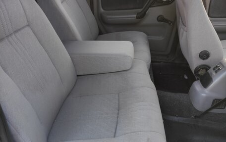 ГАЗ 3110 «Волга», 2002 год, 200 000 рублей, 13 фотография