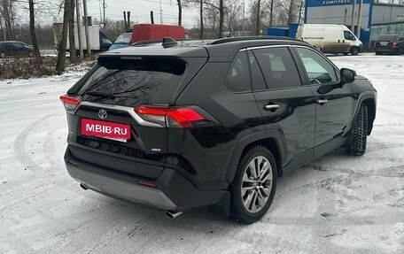 Toyota RAV4, 2021 год, 3 800 000 рублей, 3 фотография