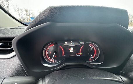 Toyota RAV4, 2021 год, 3 800 000 рублей, 8 фотография