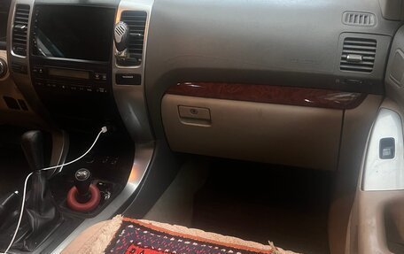 Toyota Land Cruiser Prado 120 рестайлинг, 2006 год, 1 600 000 рублей, 8 фотография