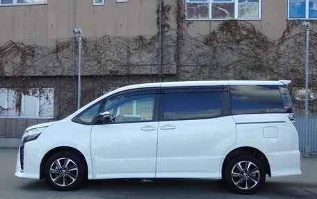 Toyota Voxy III, 2021 год, 2 460 005 рублей, 8 фотография