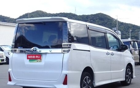 Toyota Voxy III, 2021 год, 2 460 005 рублей, 4 фотография