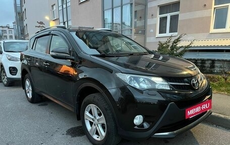 Toyota RAV4, 2014 год, 2 130 000 рублей, 2 фотография