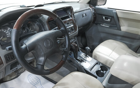 Mitsubishi Pajero IV, 2006 год, 1 099 000 рублей, 10 фотография