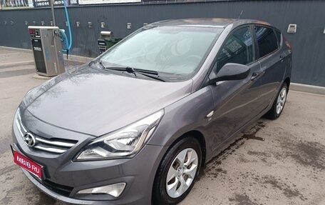 Hyundai Solaris II рестайлинг, 2014 год, 830 000 рублей, 1 фотография