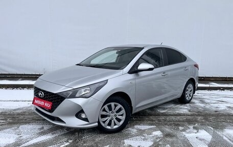 Hyundai Solaris II рестайлинг, 2021 год, 1 820 000 рублей, 1 фотография