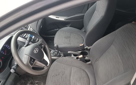 Hyundai Solaris II рестайлинг, 2014 год, 830 000 рублей, 10 фотография