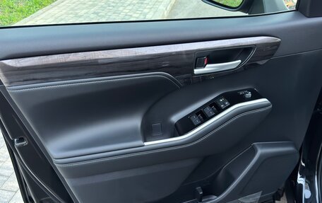 Toyota Highlander, 2025 год, 5 699 000 рублей, 19 фотография