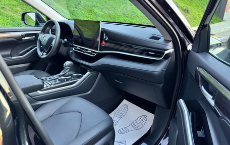 Toyota Highlander, 2025 год, 5 699 000 рублей, 30 фотография