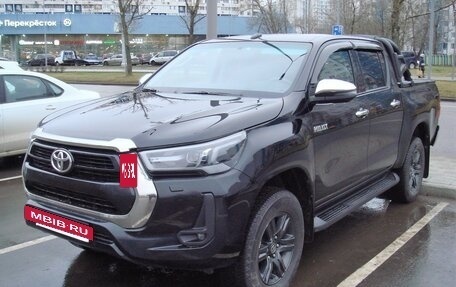 Toyota Hilux VIII, 2021 год, 4 600 000 рублей, 3 фотография