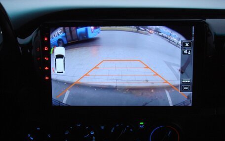 Toyota Hilux VIII, 2021 год, 4 600 000 рублей, 17 фотография