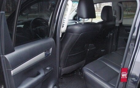 Toyota Hilux VIII, 2021 год, 4 600 000 рублей, 11 фотография