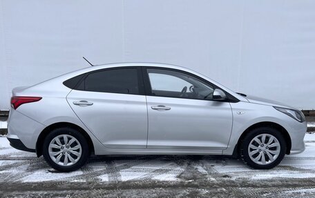 Hyundai Solaris II рестайлинг, 2021 год, 1 820 000 рублей, 6 фотография