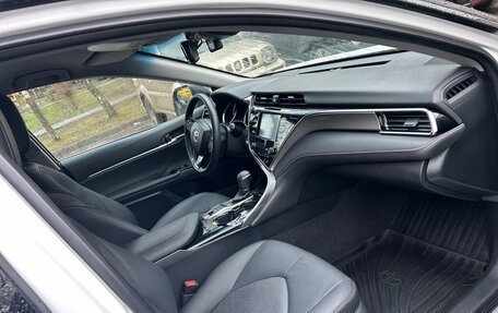 Toyota Camry, 2021 год, 2 830 000 рублей, 3 фотография