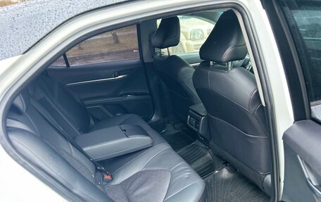 Toyota Camry, 2021 год, 2 830 000 рублей, 4 фотография