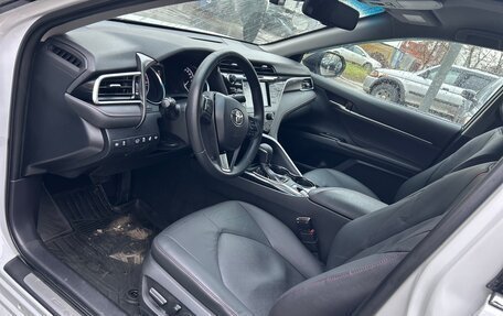 Toyota Camry, 2021 год, 2 830 000 рублей, 6 фотография