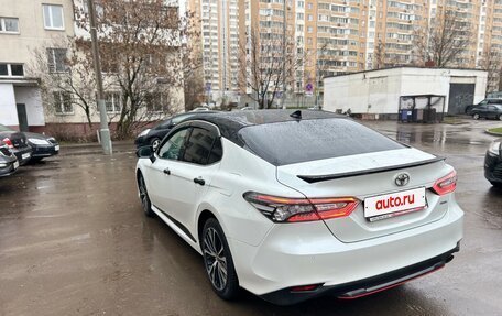 Toyota Camry, 2021 год, 2 830 000 рублей, 10 фотография