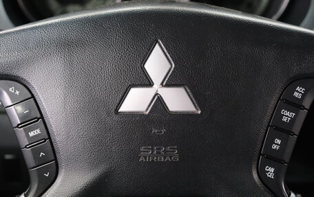 Mitsubishi Pajero IV, 2011 год, 1 799 000 рублей, 13 фотография