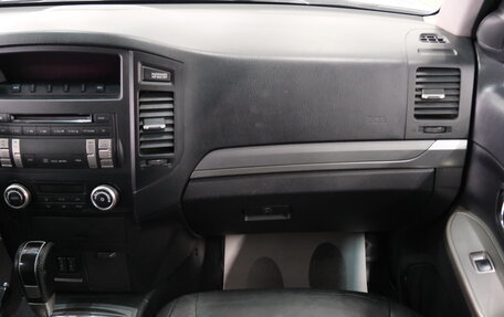 Mitsubishi Pajero IV, 2011 год, 1 799 000 рублей, 18 фотография