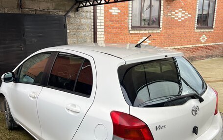 Toyota Vitz, 2010 год, 550 000 рублей, 4 фотография