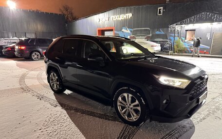 Toyota RAV4, 2020 год, 2 950 000 рублей, 3 фотография