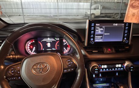 Toyota RAV4, 2020 год, 2 950 000 рублей, 7 фотография