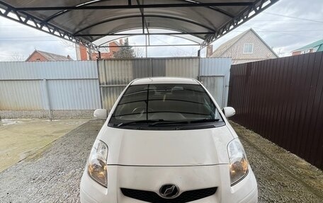 Toyota Vitz, 2010 год, 550 000 рублей, 2 фотография