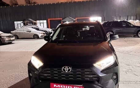 Toyota RAV4, 2020 год, 2 950 000 рублей, 2 фотография