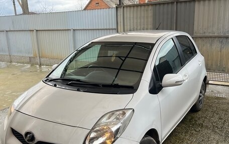 Toyota Vitz, 2010 год, 550 000 рублей, 3 фотография