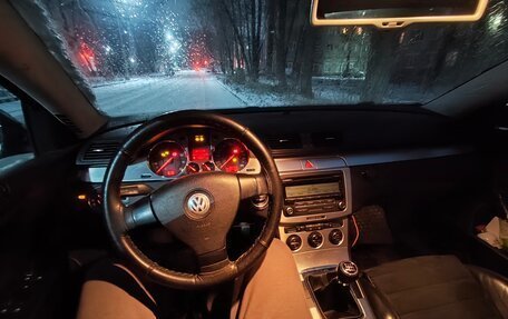 Volkswagen Passat B6, 2006 год, 600 000 рублей, 11 фотография