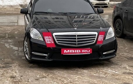 Mercedes-Benz E-Класс, 2012 год, 1 800 000 рублей, 2 фотография