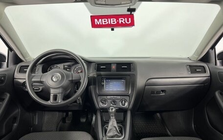 Volkswagen Jetta VI, 2013 год, 1 400 000 рублей, 14 фотография