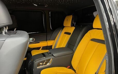 Rolls-Royce Cullinan, 2021 год, 36 000 000 рублей, 9 фотография