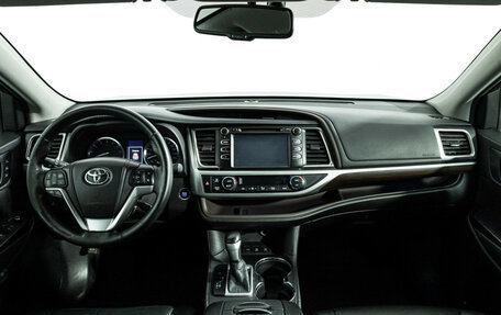 Toyota Highlander III, 2014 год, 2 199 777 рублей, 13 фотография